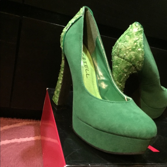 Shoes - Picture 4 of 4